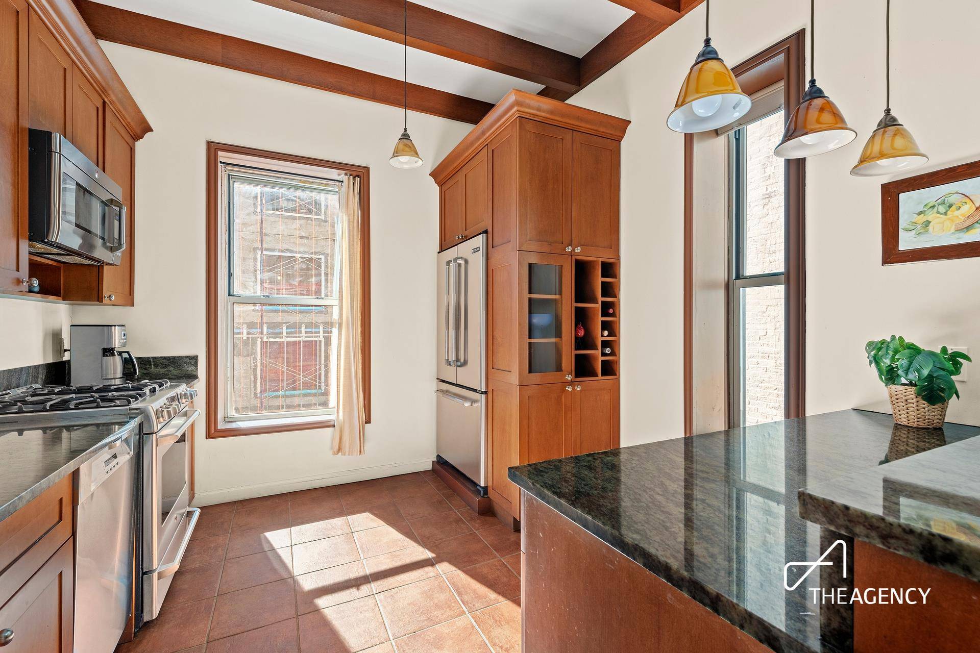 Manhattan, NY 10024,210 W 85TH Street #5W