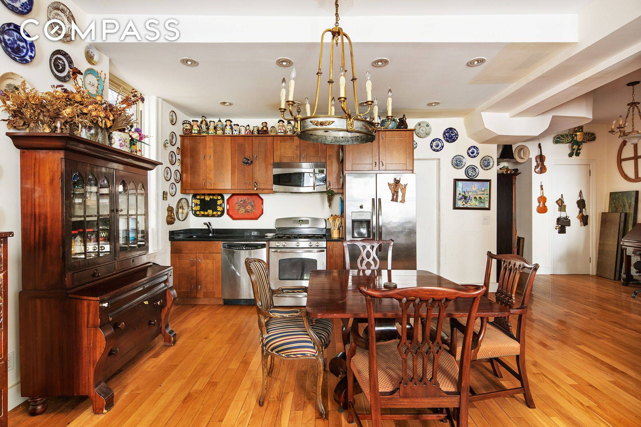 Manhattan, NY 10019,57 W 58th Street #8A