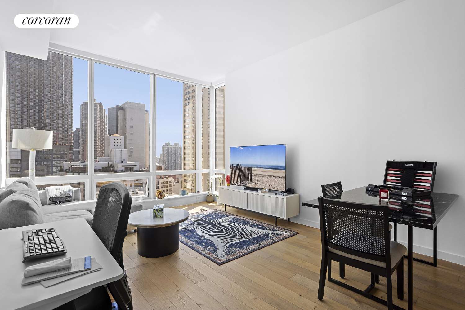 Manhattan, NY 10016,325 LEXINGTON Avenue #19E