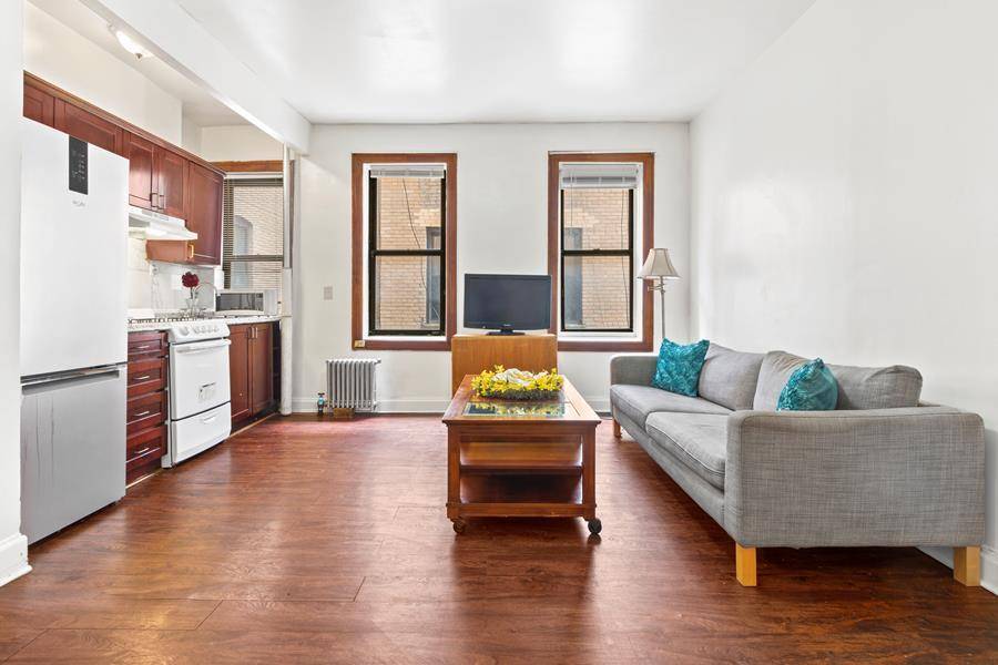Manhattan, NY 10033,2440 AMSTERDAM Avenue #3B