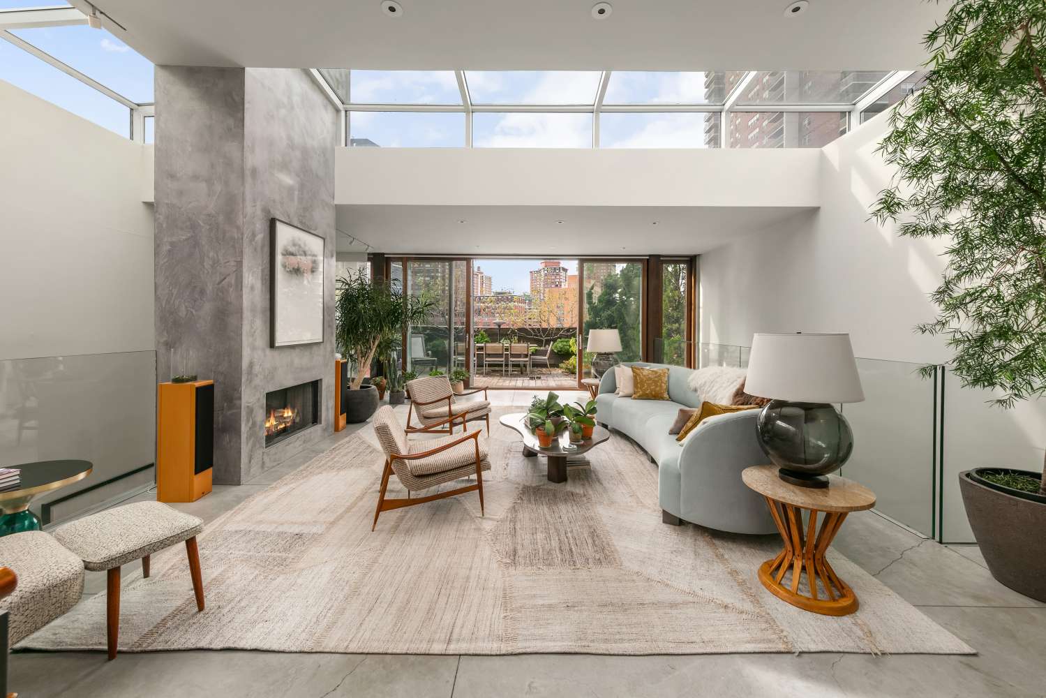 Manhattan, NY 00000,321 GREENWICH Street #PENTHOUSE
