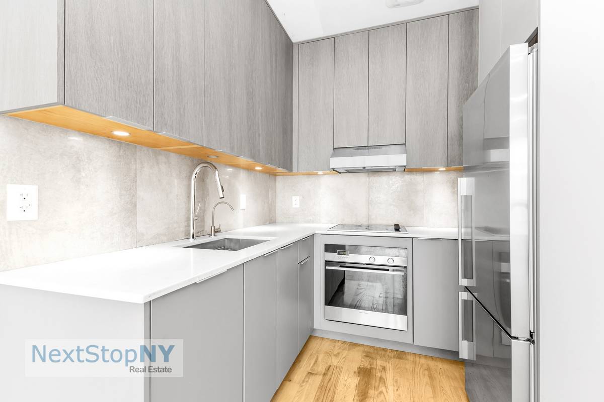 Brooklyn, NY 11221,328 CENTRAL Avenue #4A
