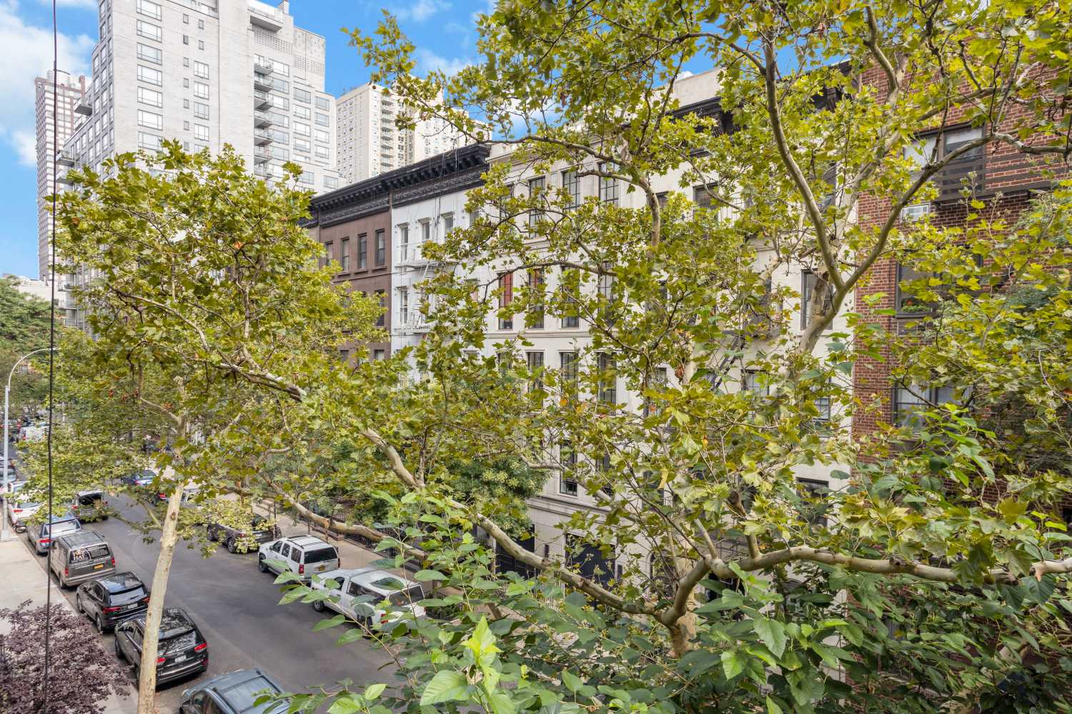 Manhattan, NY 10128,534 E 87TH Street