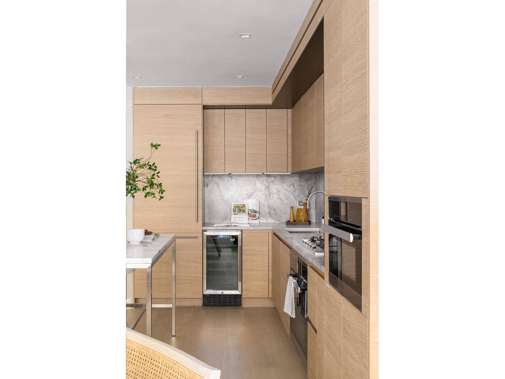 Manhattan, NY 10001,215 W 28TH Street #12A