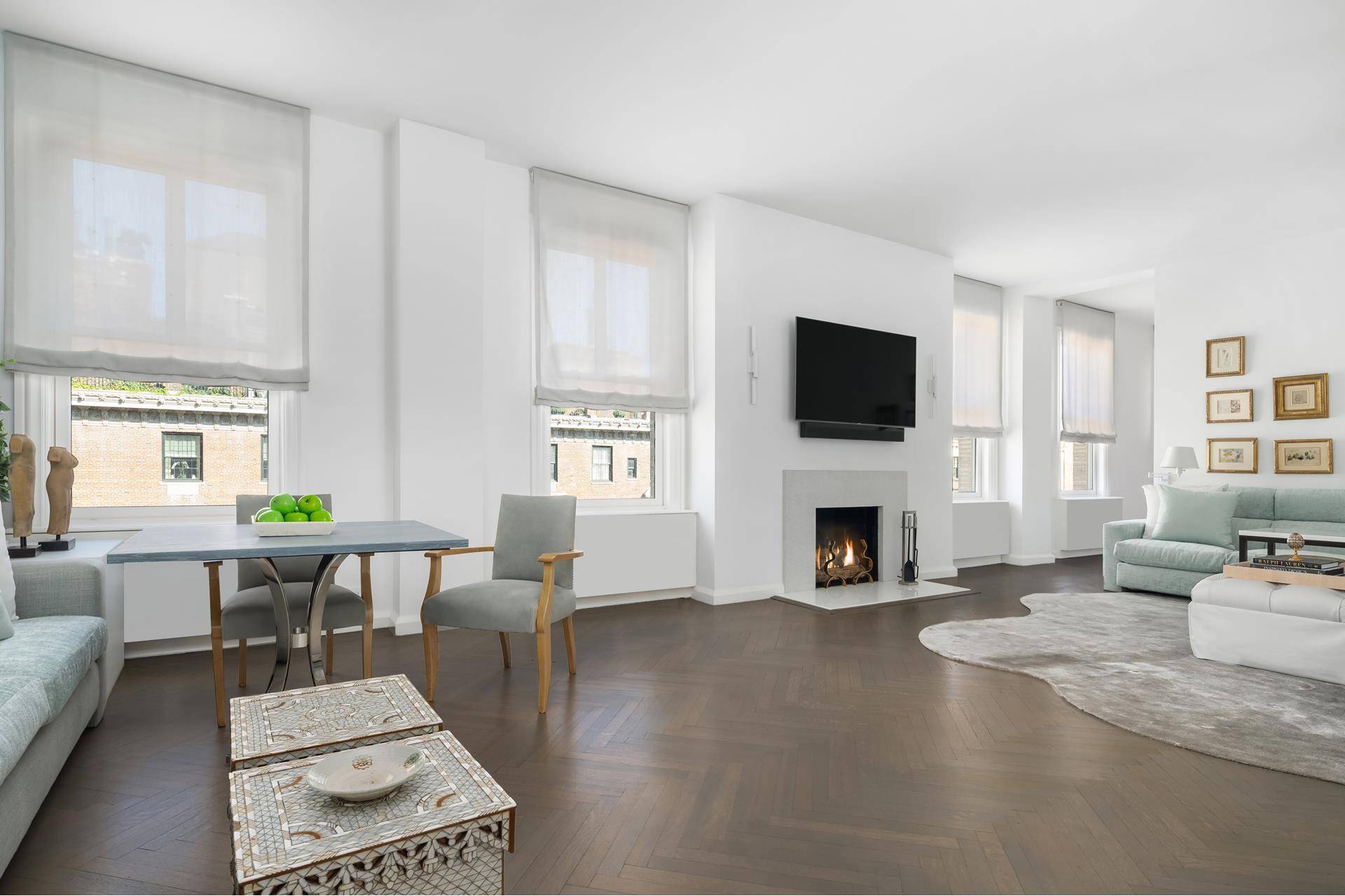 Manhattan, NY 10021,755 PARK Avenue #PHA