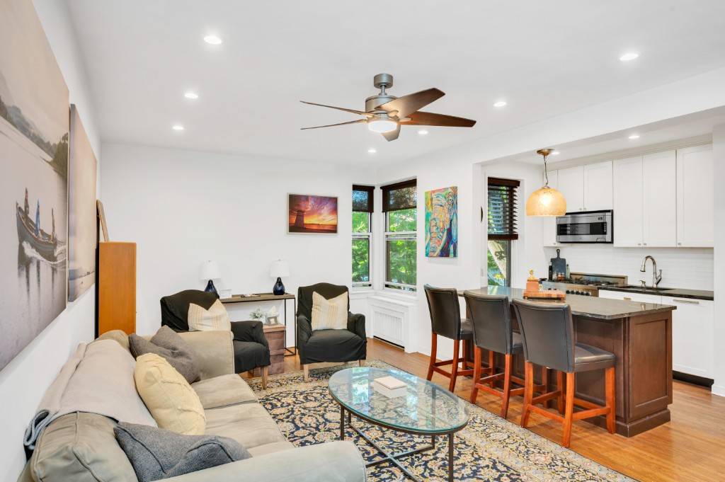 Brooklyn, NY 11220,9707 4th Avenue #3R