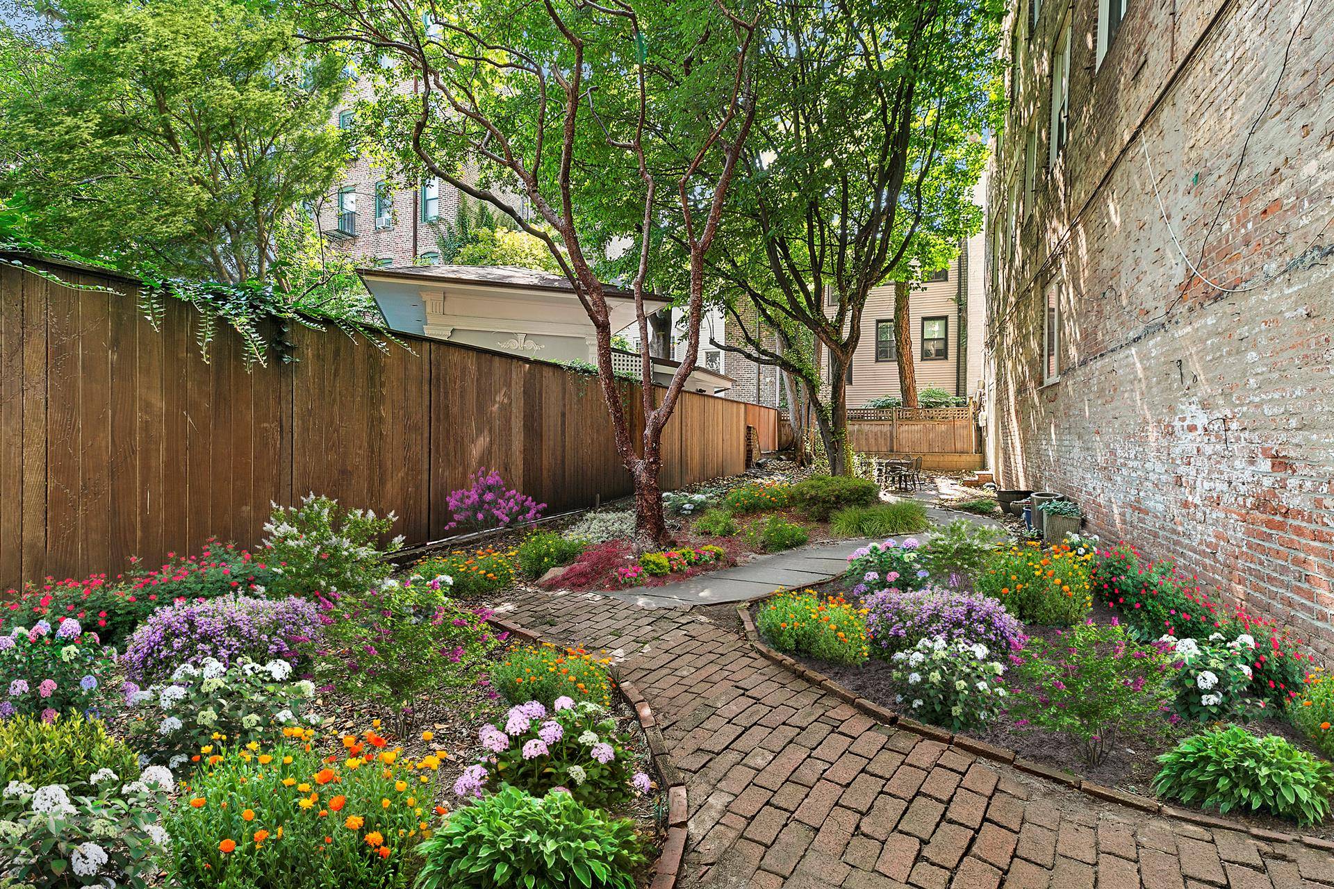 Manhattan, NY 10014,54 7TH Avenue S