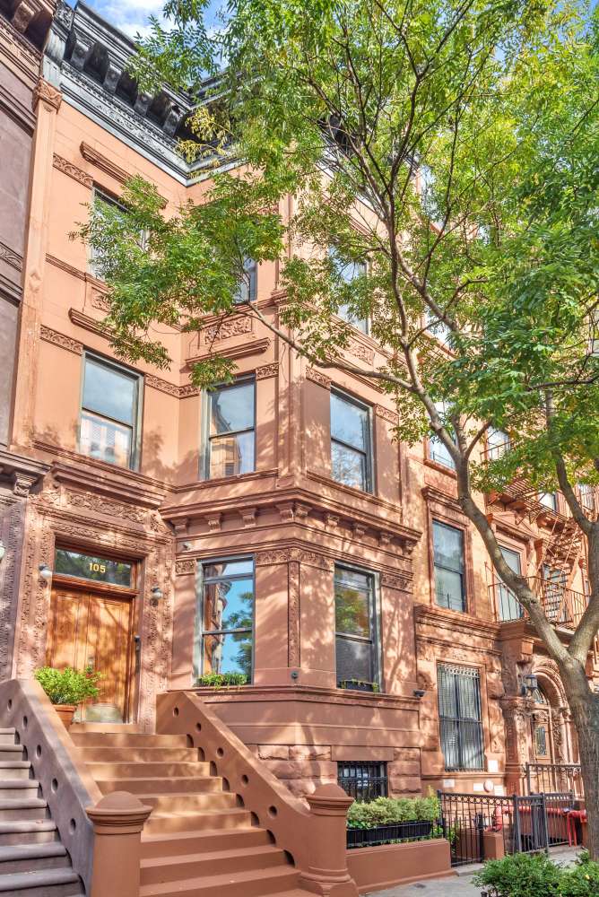 Manhattan, NY 10026,105 W 118TH Street