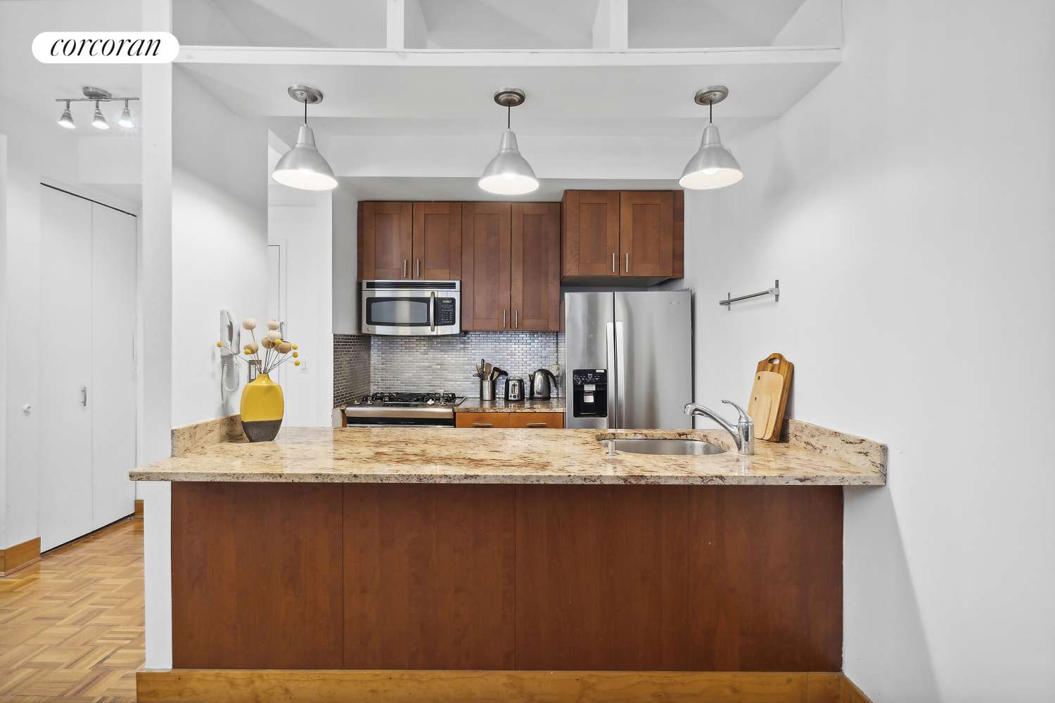 Manhattan, NY 10280,350 ALBANY Street #6L