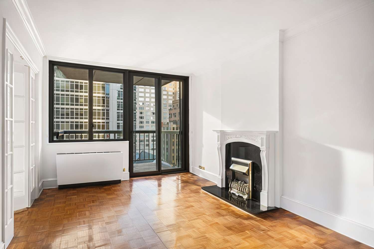 Manhattan, NY 10022,300 E 54TH Street #10J