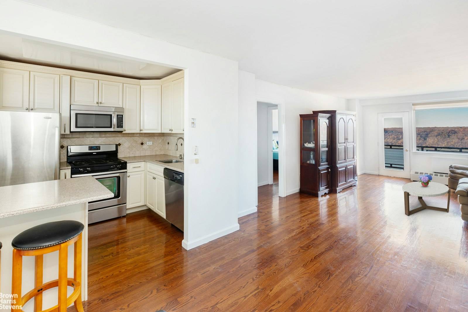 Bronx, NY 10471,5900 ARLINGTON Avenue #18L