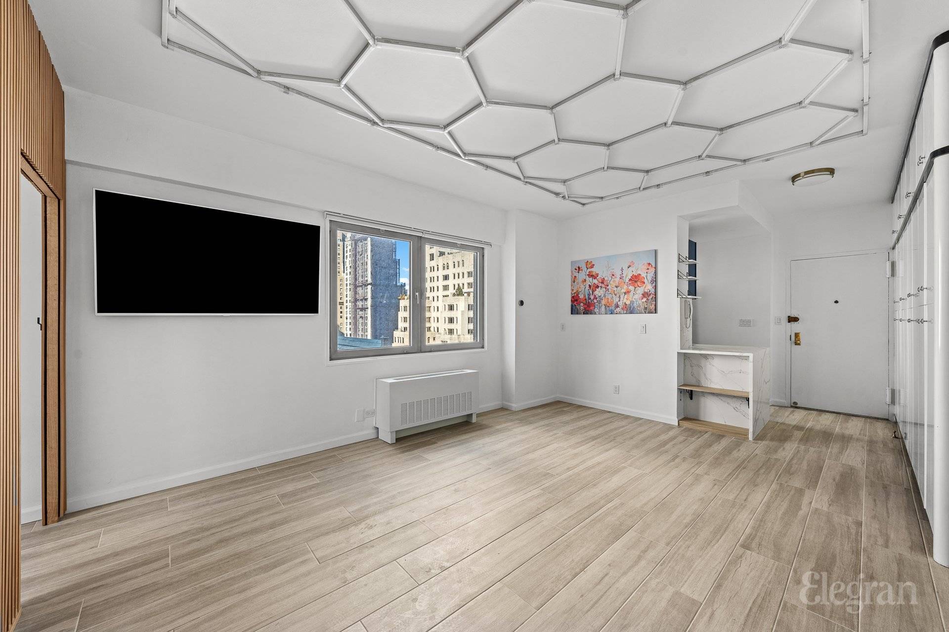 Manhattan, NY 10019,58 W 58th Street #26-F