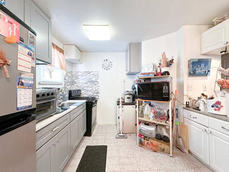 Statenisland, NY 10304,49 Steuben Street