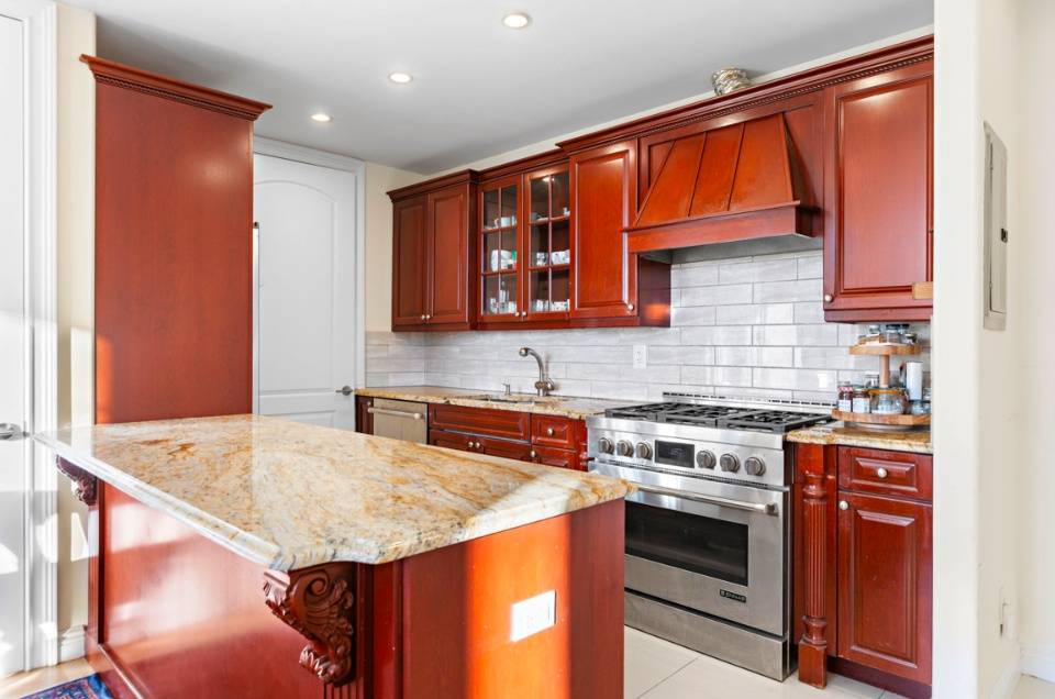 Queens, NY 11374,63-36 99th Street #8-D