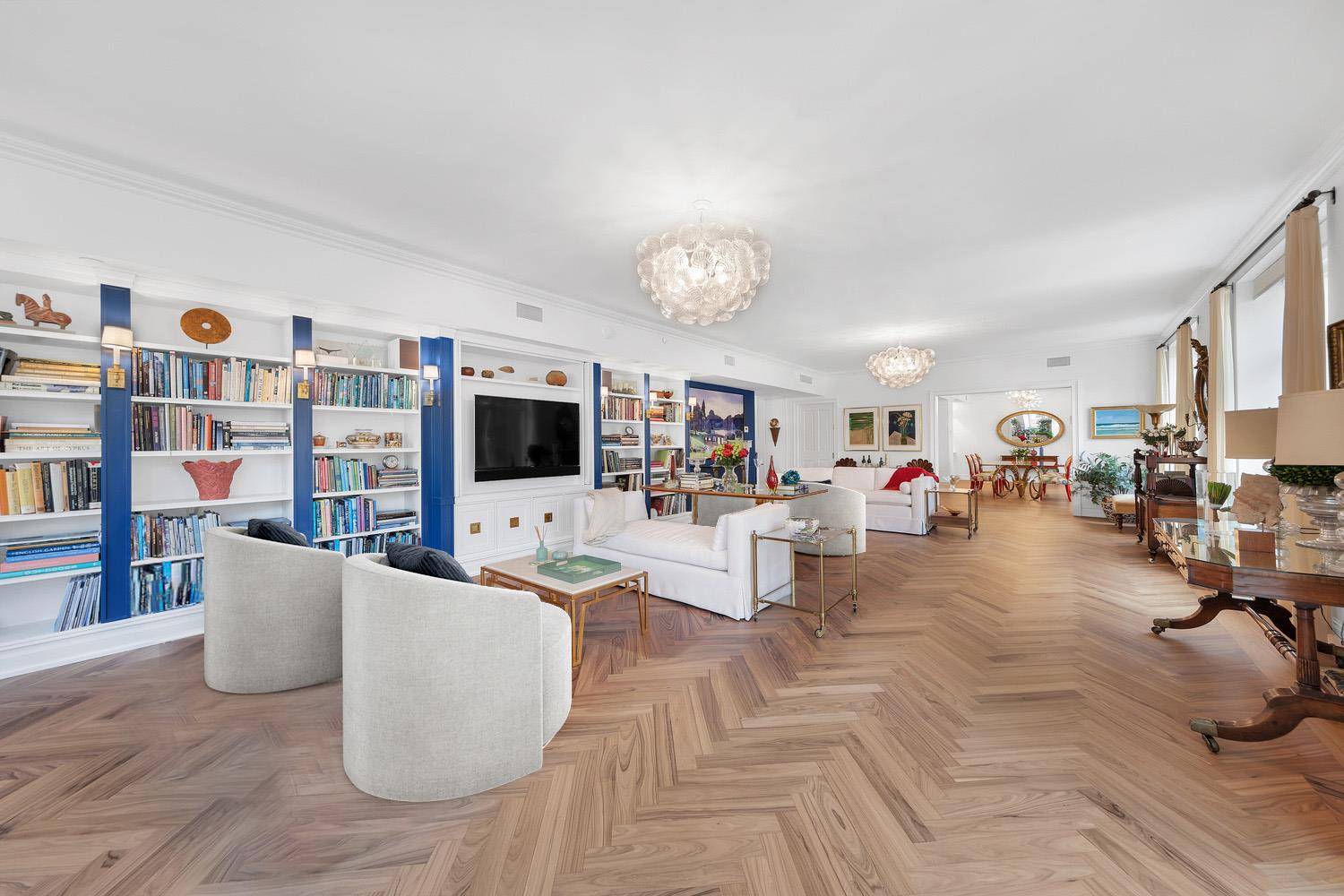 Manhattan, NY 10024,535 W END Avenue #8A