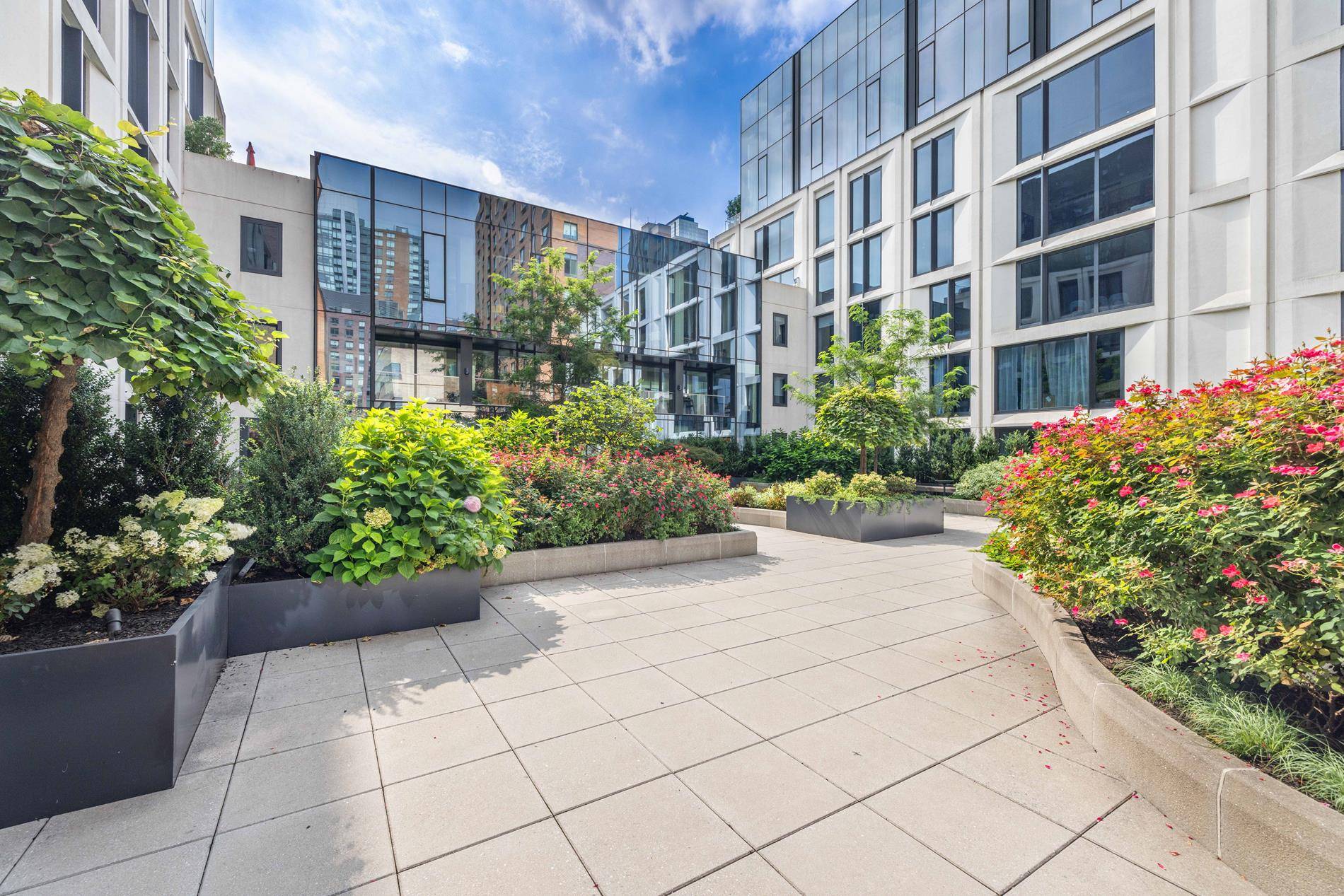 Manhattan, NY 10036,500 W 45th Street #210