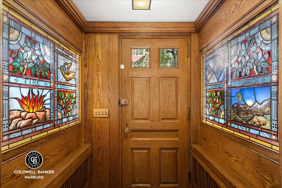 Manhattan, NY 10028,520 E 86TH Street #1/2C