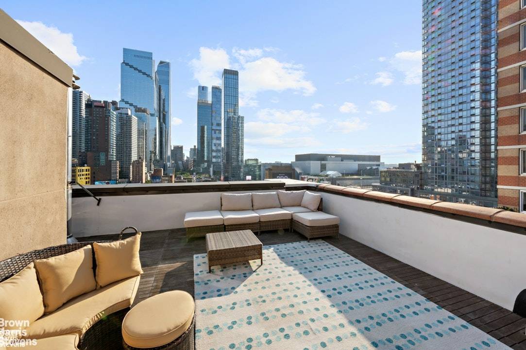 Manhattan, NY 10036,529 W 42ND Street #9S