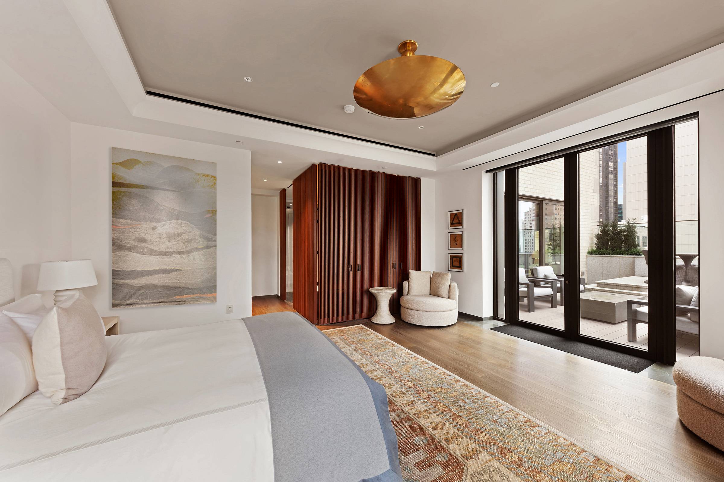 Manhattan, NY 10019,730 Fifth Avenue #18B