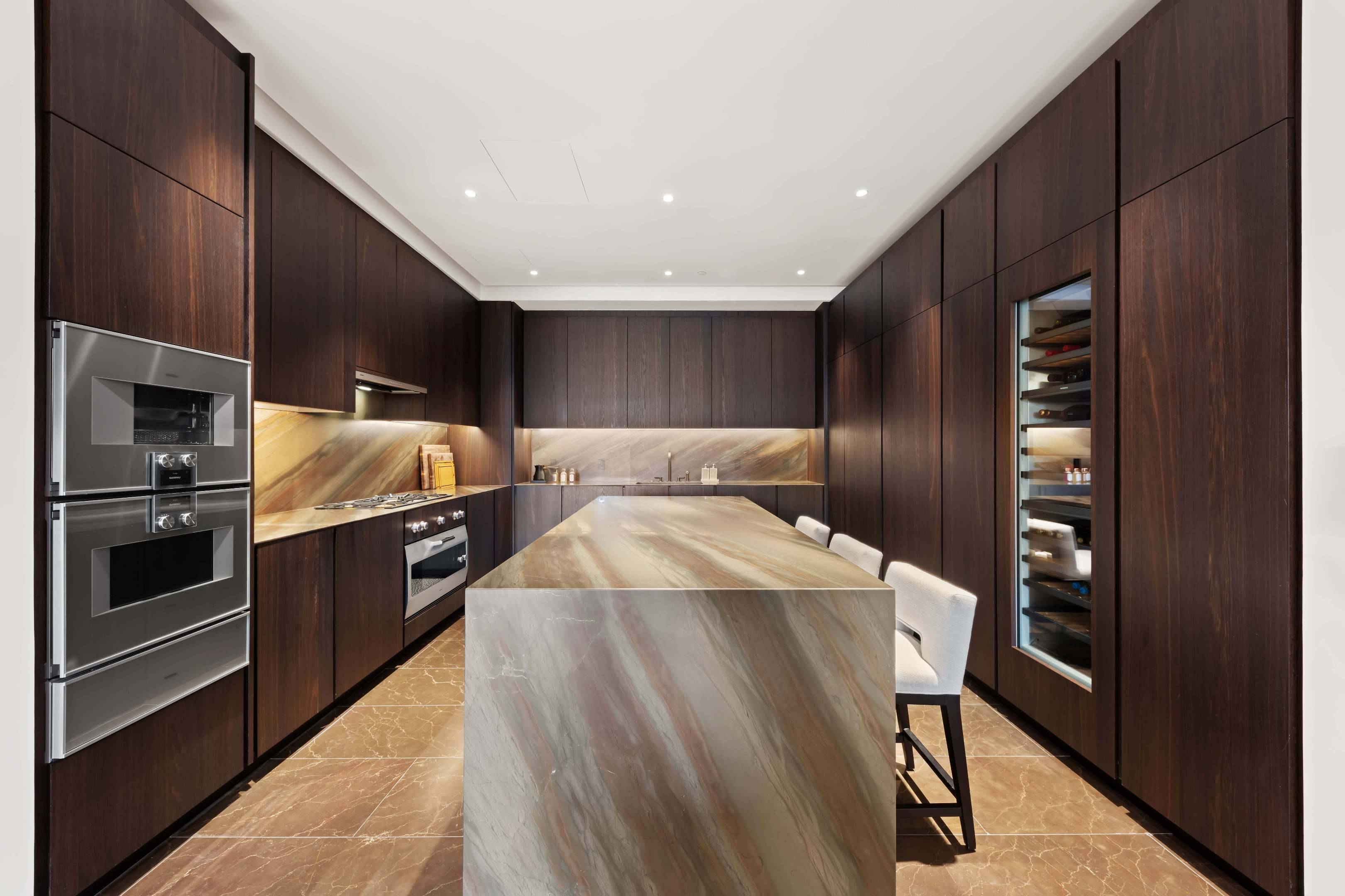 Manhattan, NY 10019,730 Fifth Avenue #18B