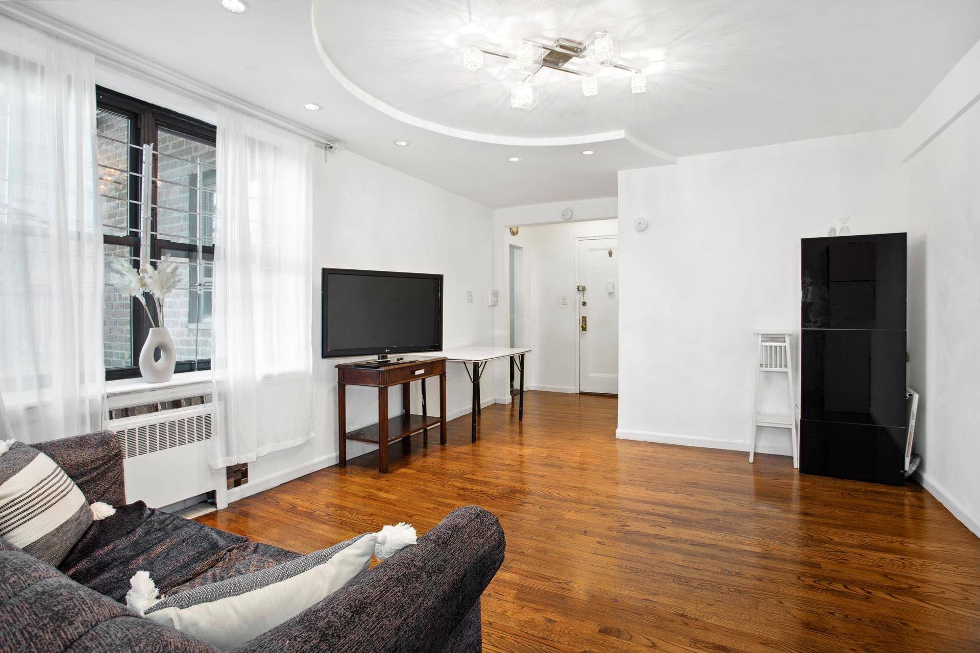 Brooklyn, NY 11210,2807 KINGS Highway #2D