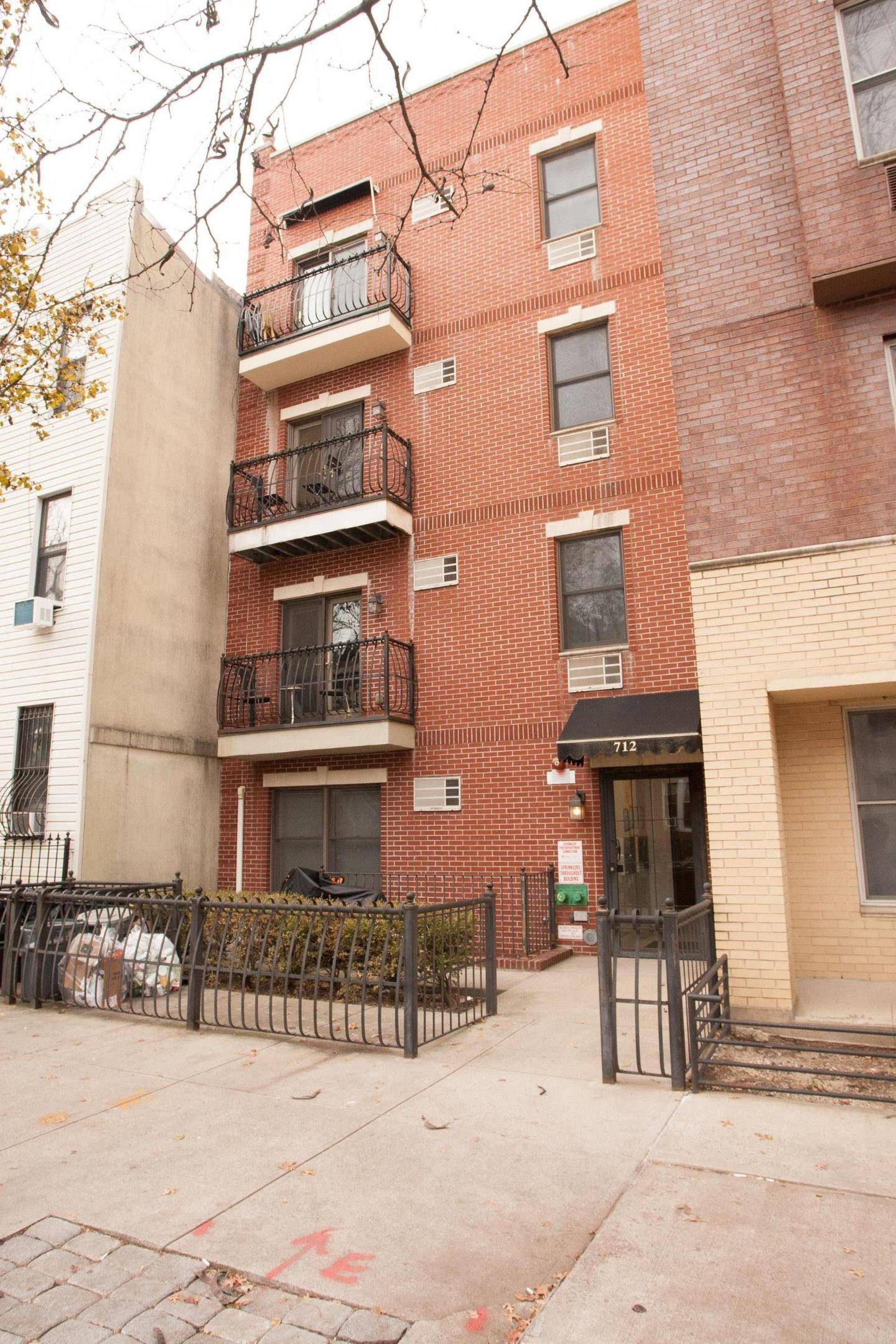 Brooklyn, NY 11215,712 6th Avenue #4
