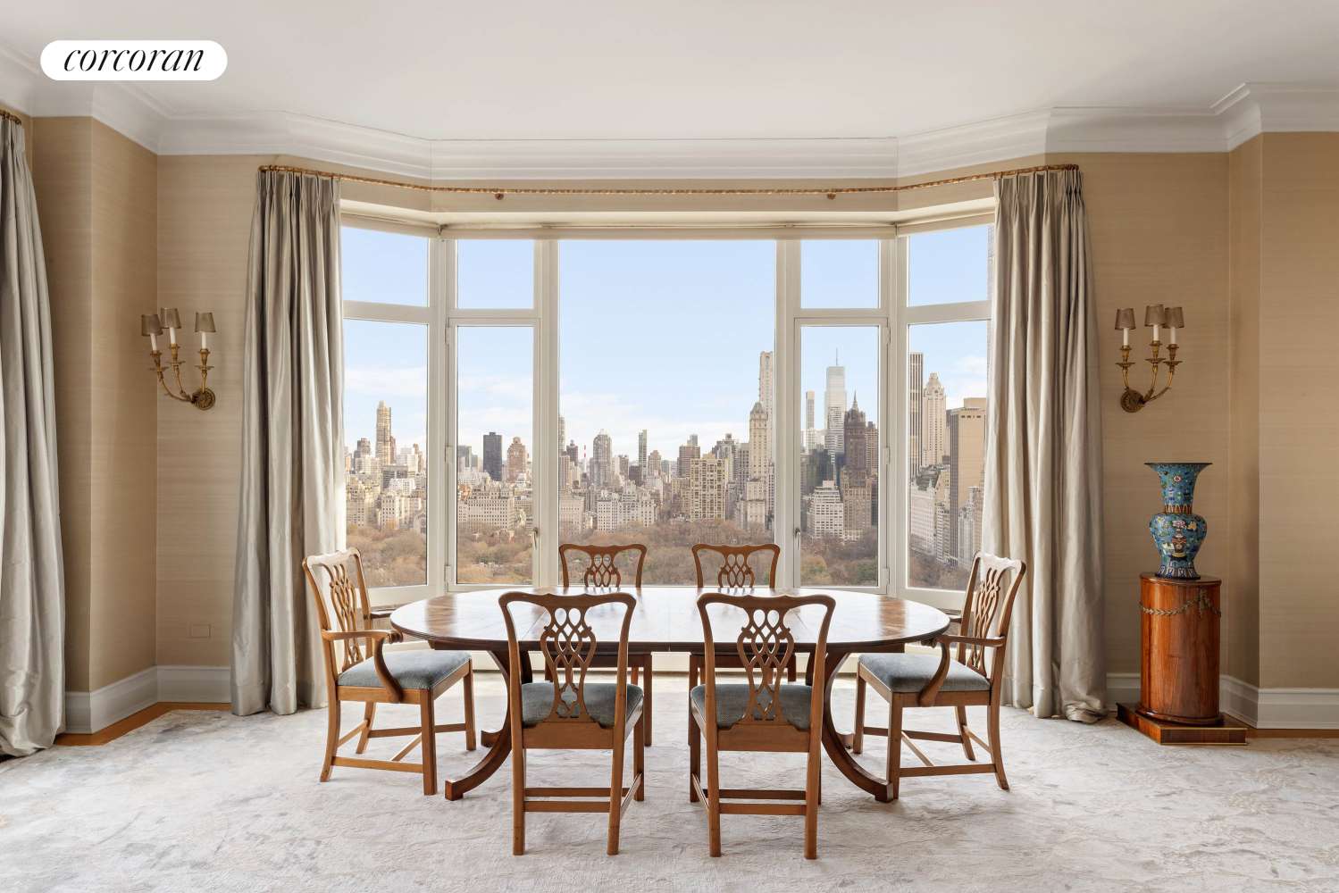 Manhattan, NY 10023,15 CENTRAL Park W #27D