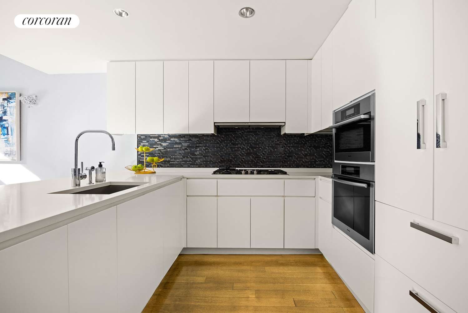 Manhattan, NY 10019,425 W 53RD Street #409