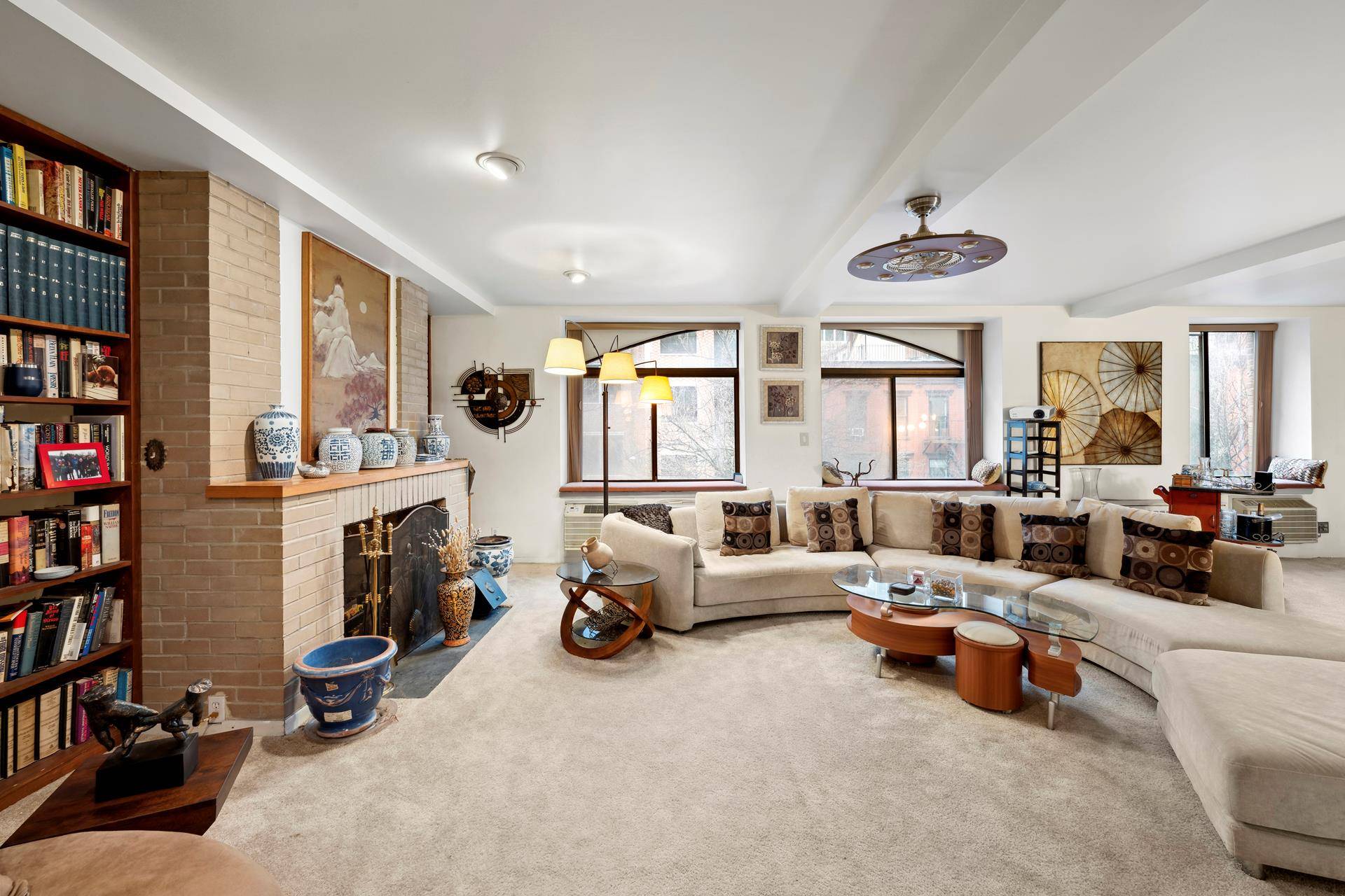 Manhattan, NY 10022,301 E 52ND Street #3C
