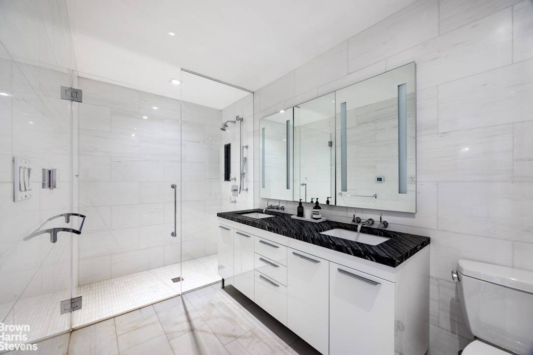 Manhattan, NY 10003,230 E 20TH Street #23