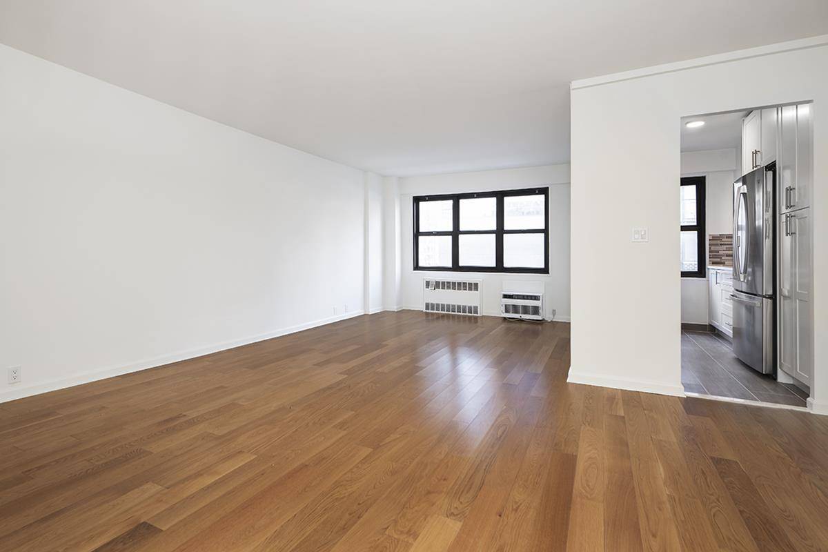 Manhattan, NY 10021,240 E 76th Street #7-M