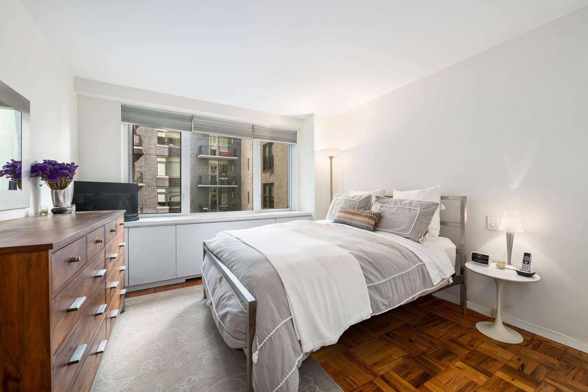 Manhattan, NY 10010,301 E 22ND Street #8A