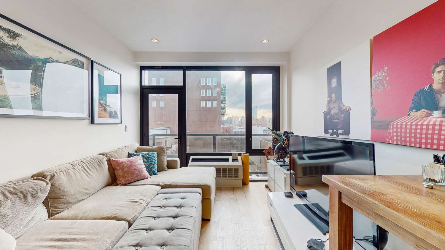 Manhattan, NY 10009,399 E 8TH Street #8C