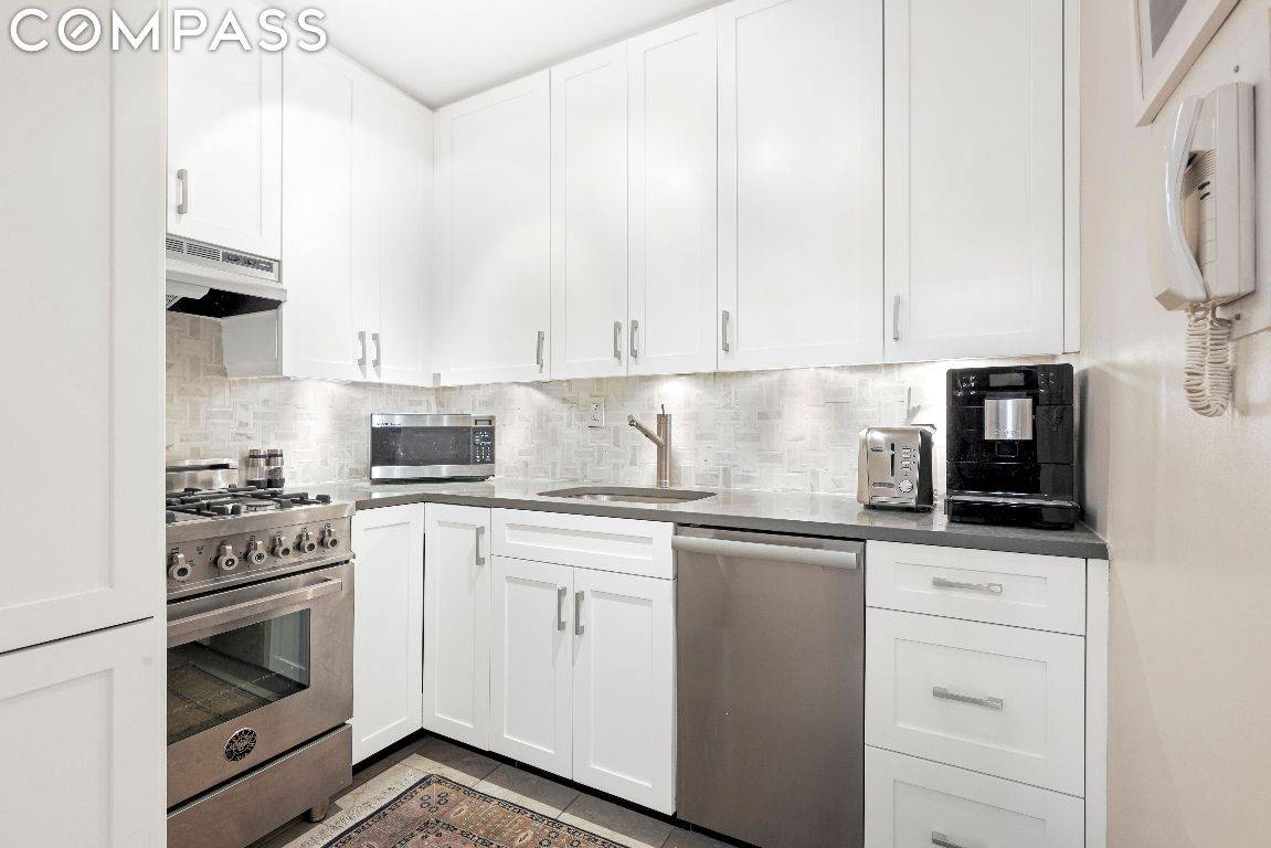 Manhattan, NY 10023,165 W 66th Street #2S