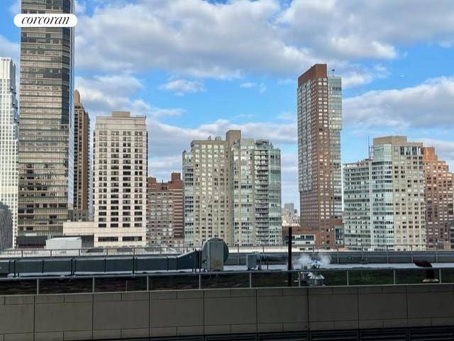 Manhattan, NY 10023,161 W 61ST Street #16D