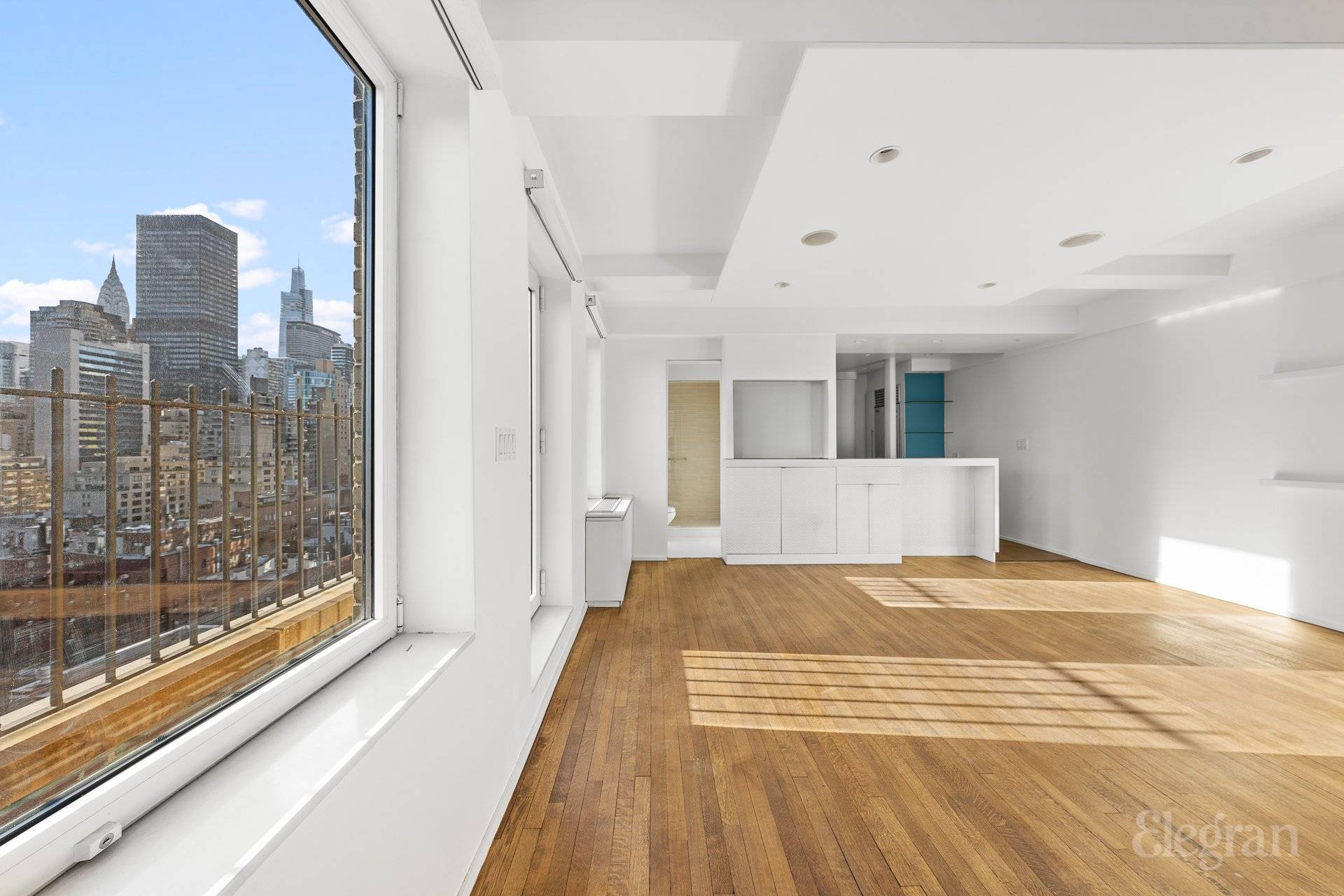 Manhattan, NY 10022,400 E 52nd Street #14-G