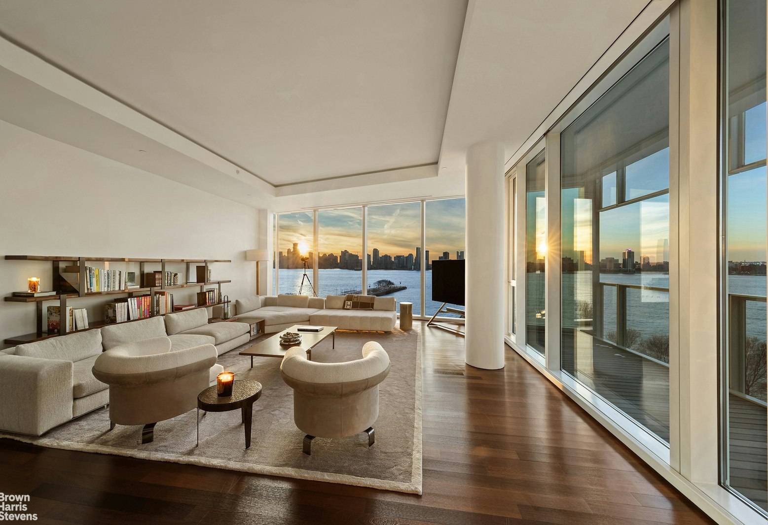 Manhattan, NY 10014,165 CHARLES Street #18