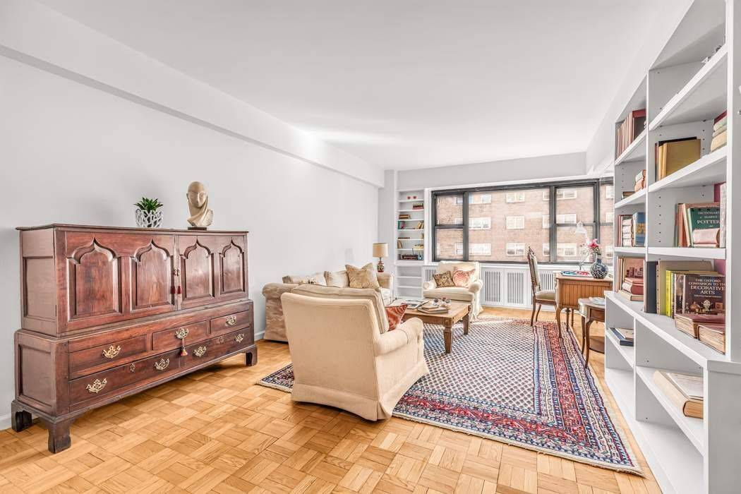 Manhattan, NY 10028,80 E End Avenue #14C