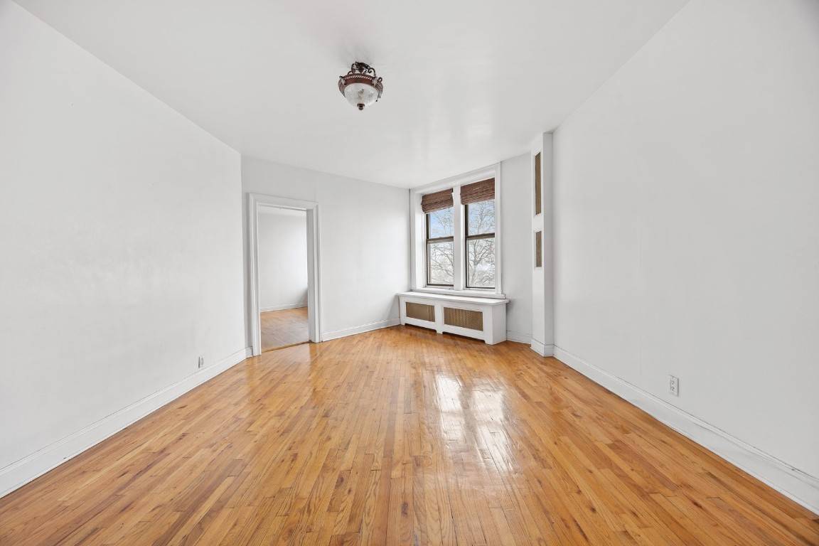 Manhattan, NY 10031,750 Riverside Drive #4C