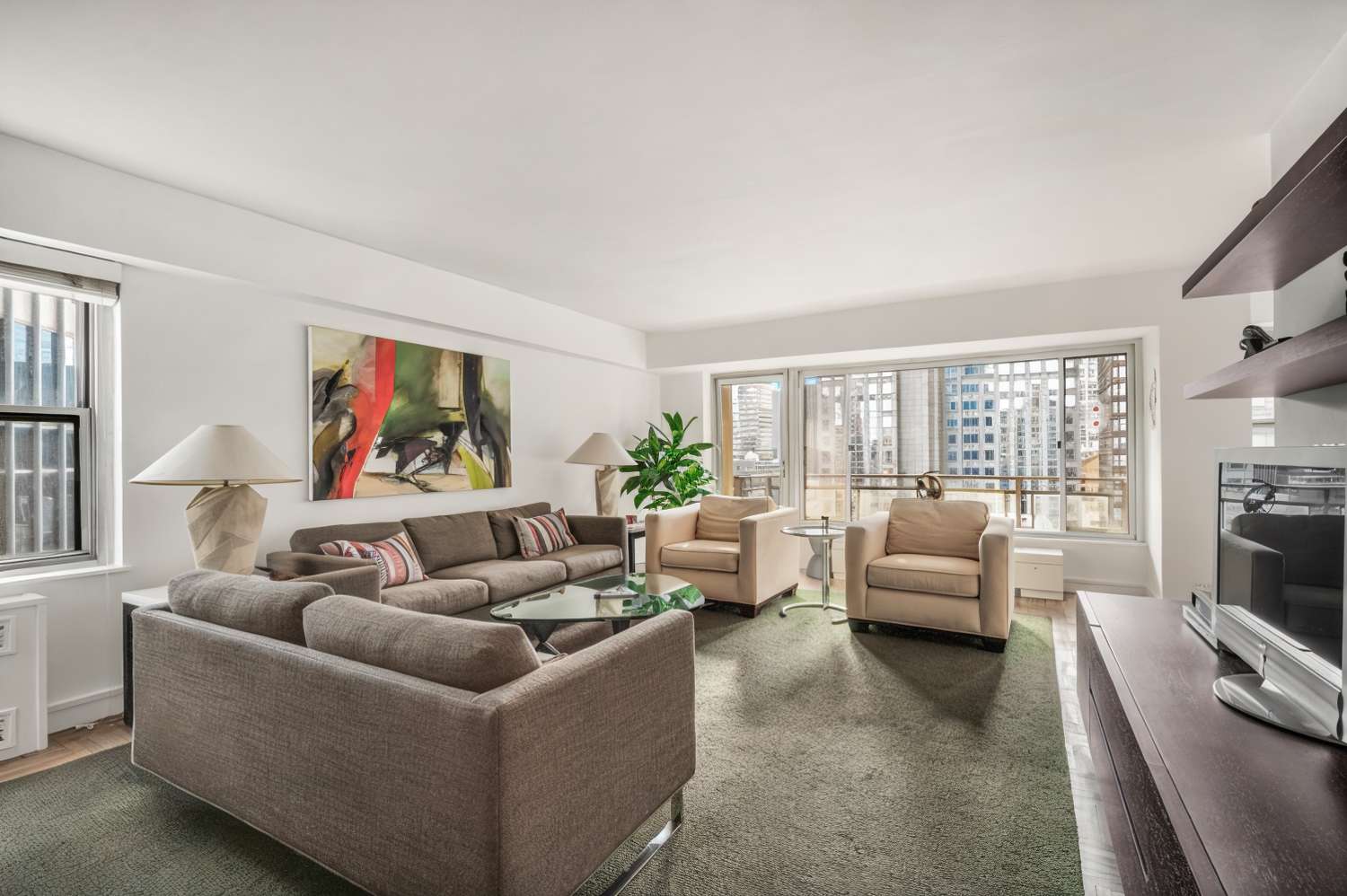 Manhattan, NY 10022,118 E 60TH Street #28G