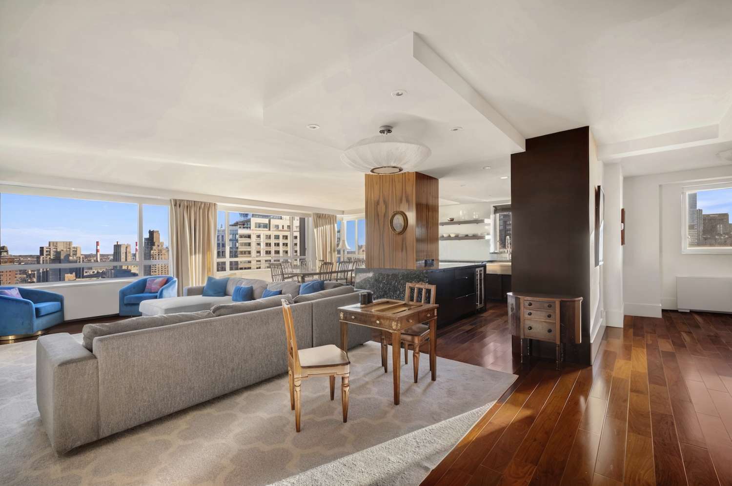Manhattan, NY 10021,190 E 72ND Street #34CD