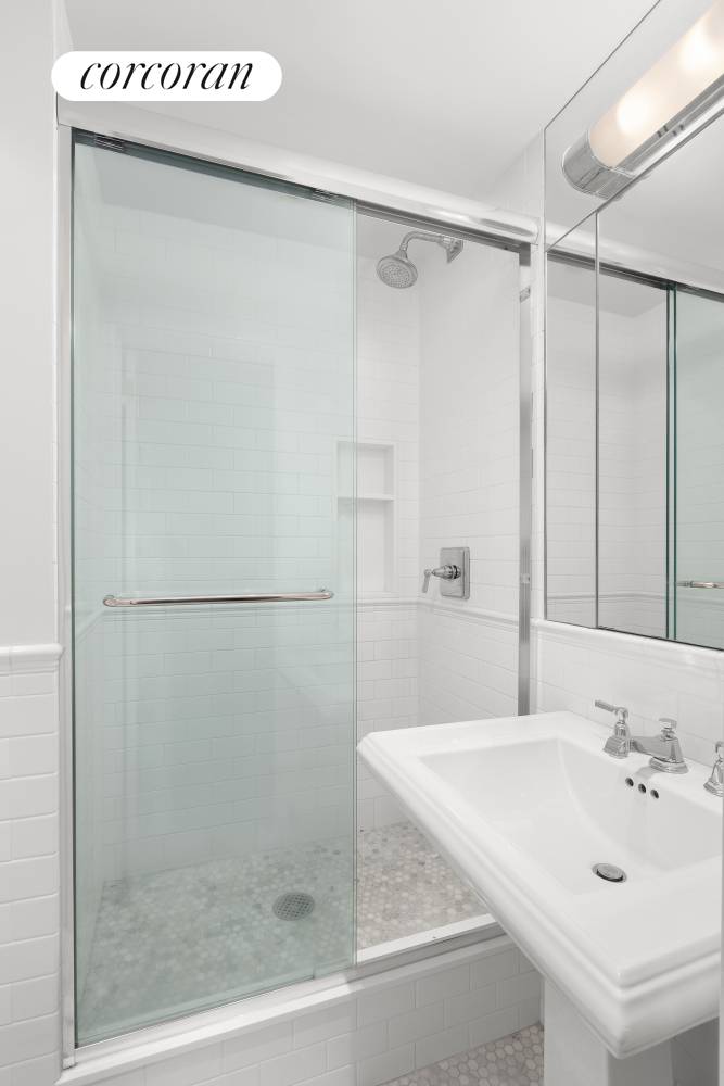 Manhattan, NY 10022,455 E 51ST Street #4C