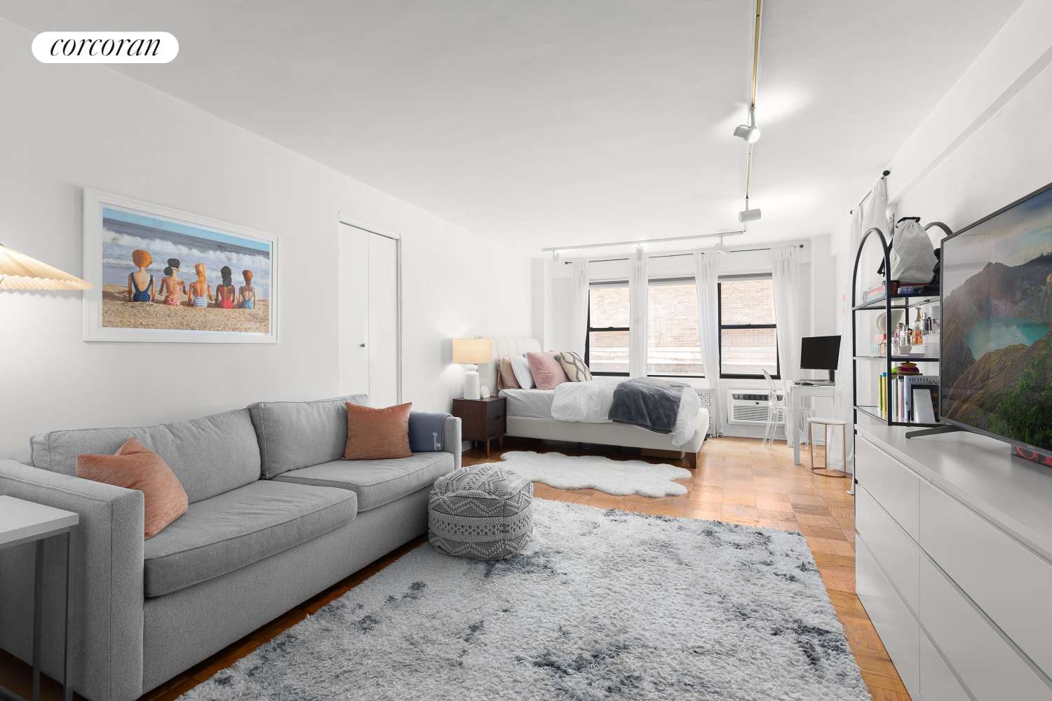 Manhattan, NY 10022,333 E 55TH Street #2C