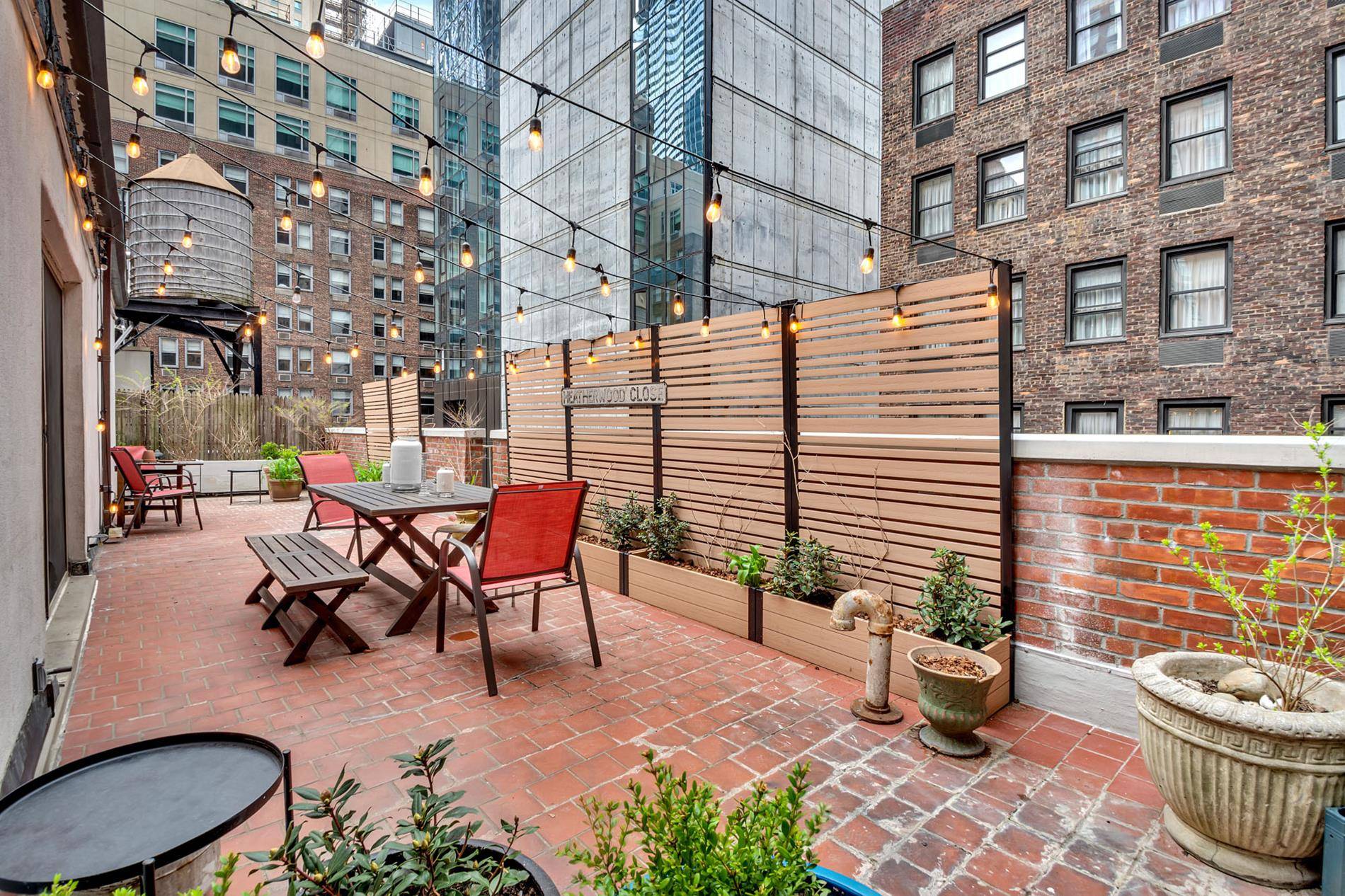 Manhattan, NY 10017,155 E 49th Street #11-CD