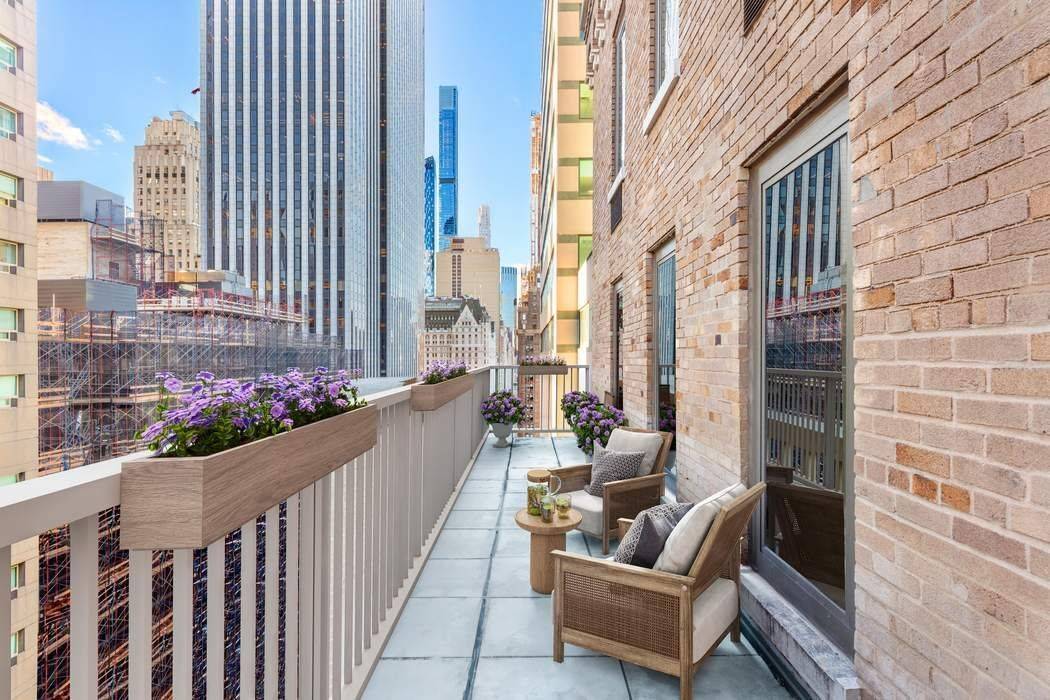 Manhattan, NY 10022,502 Park Avenue #18D