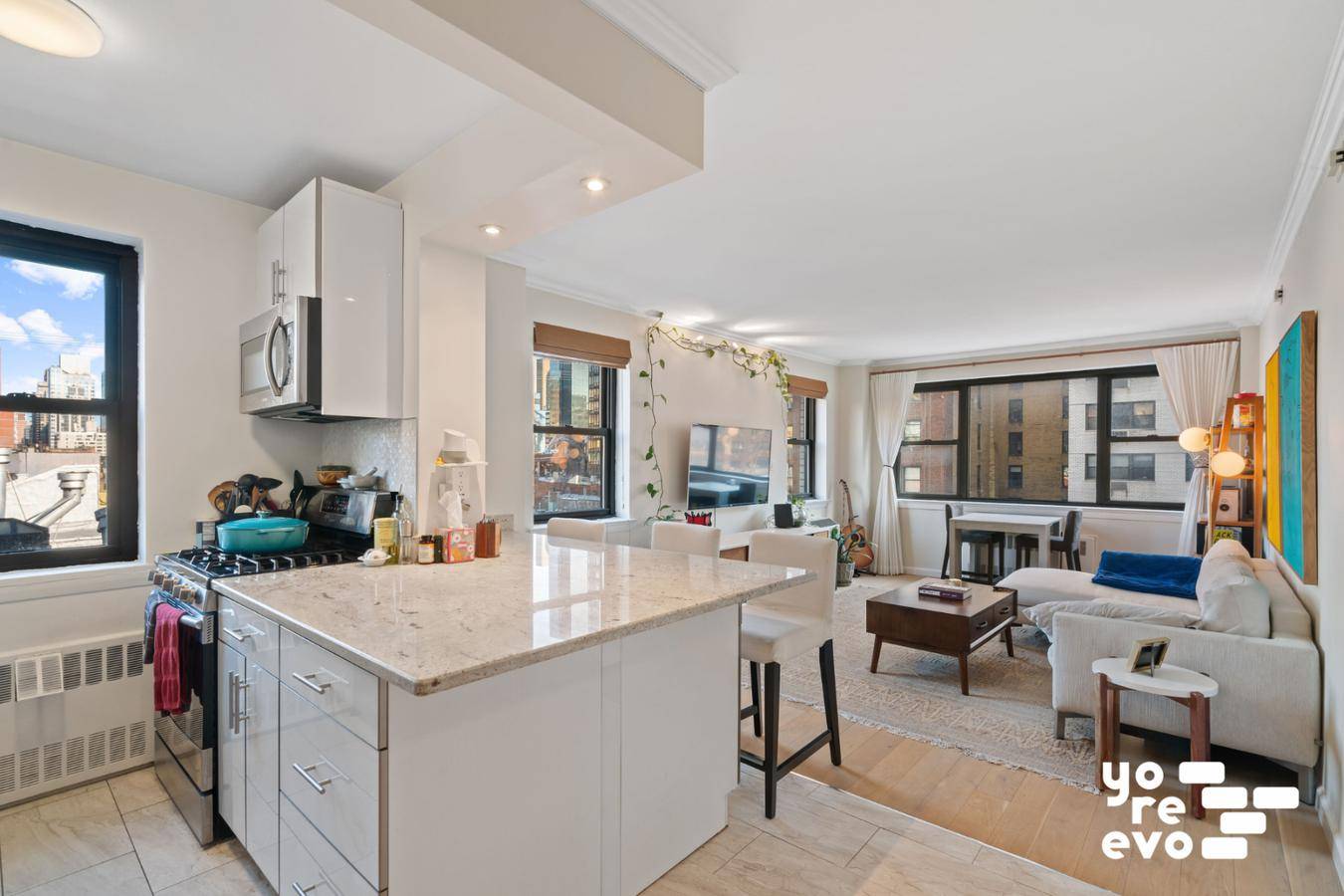 Manhattan, NY 10022,357 E 57th Street #8B