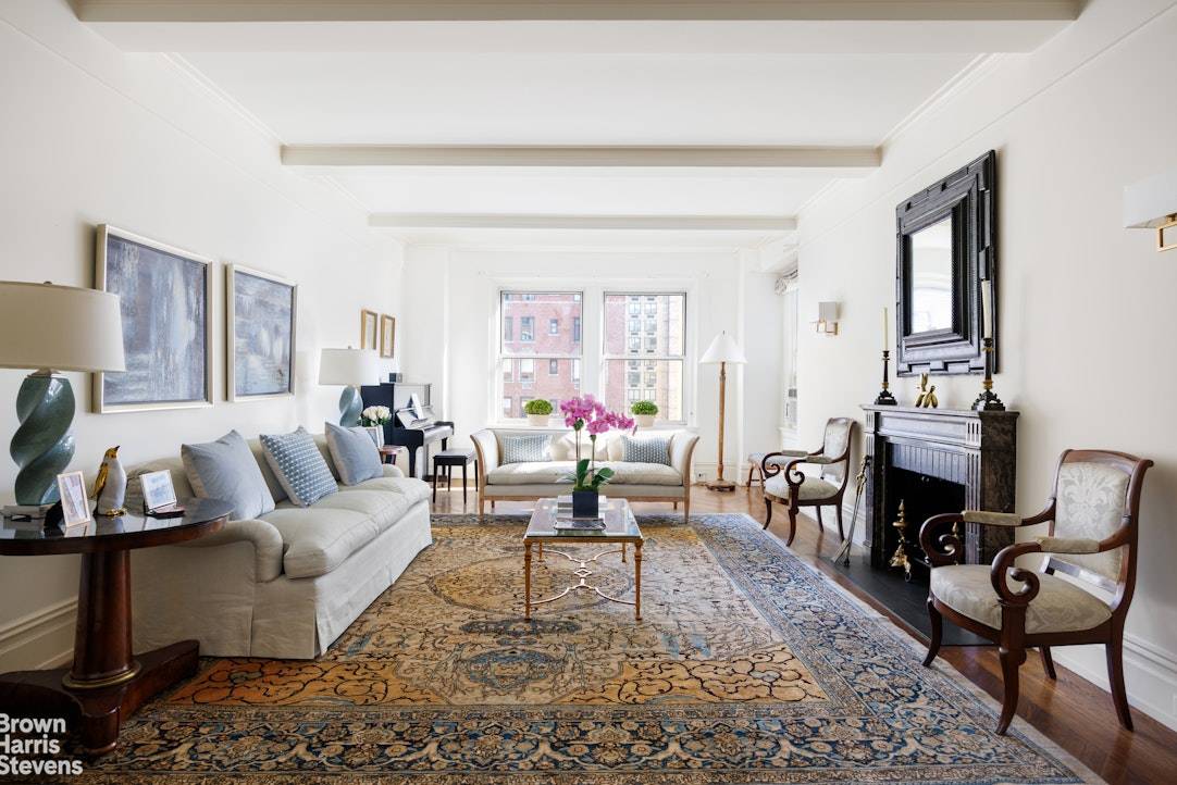 Manhattan, NY 10128,1070 PARK Avenue #12A
