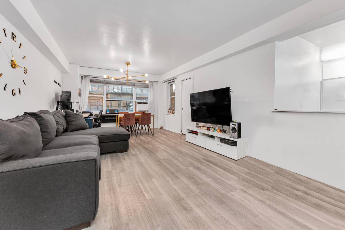 Manhattan, NY 10022,415 E 52nd Street #1-CB