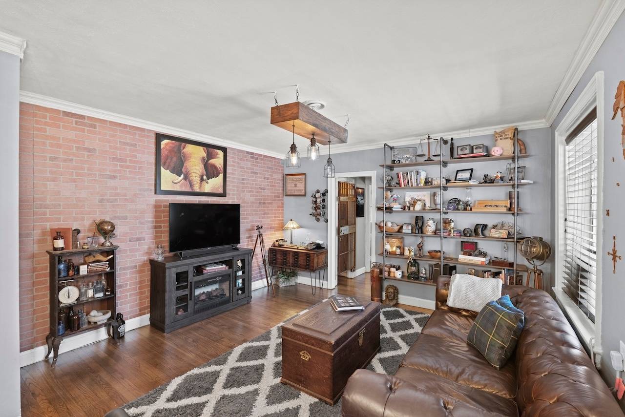 Queens, NY 11377,30-31 Hobart Street #3-I