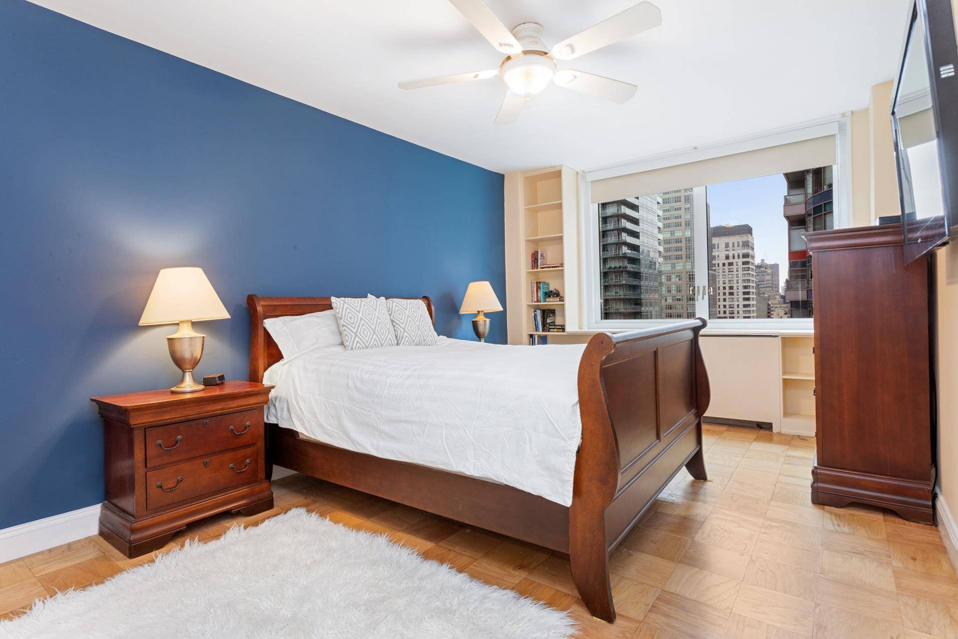 Manhattan, NY 10022,245 E 54TH Street #22M